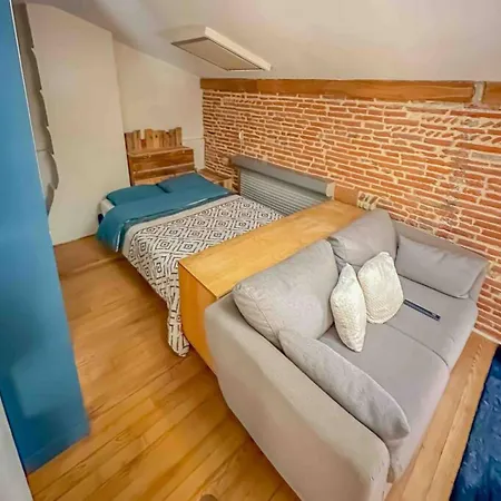 Cosy Loft Spacieux - Centre. Апартаменты *